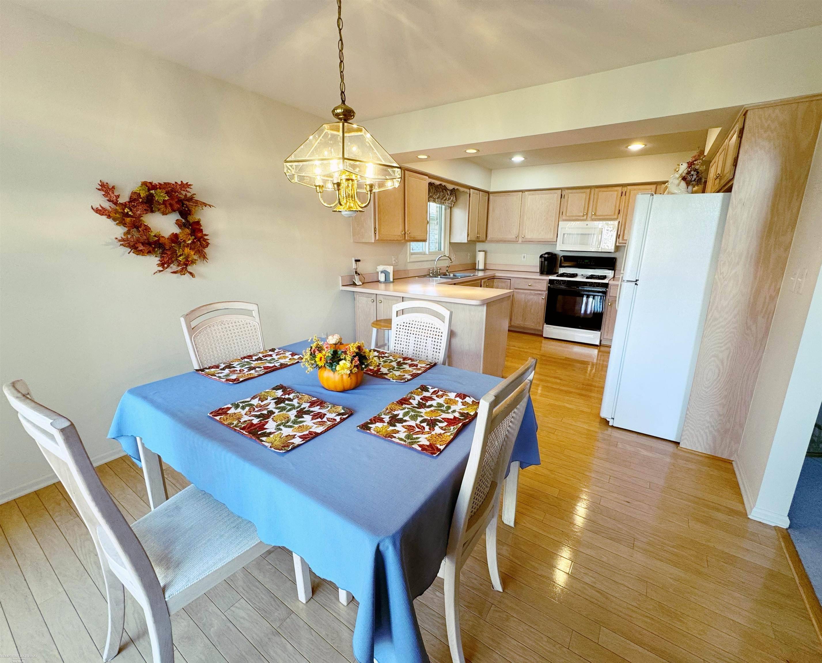 Clinton Township, MI 48035,15851 Horseshoe Path CT