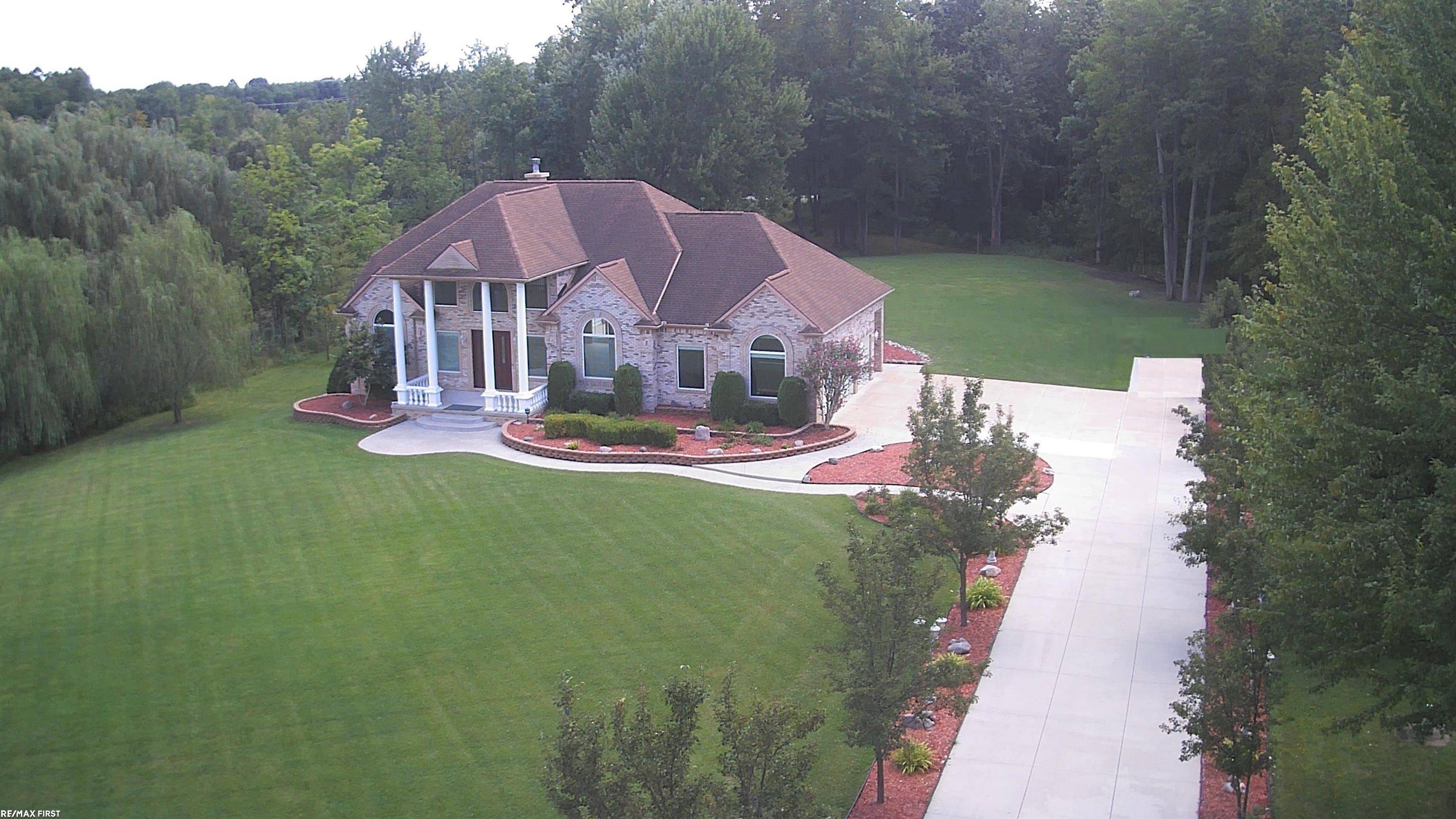 Oakland, MI 48363,400 E Romeo RD