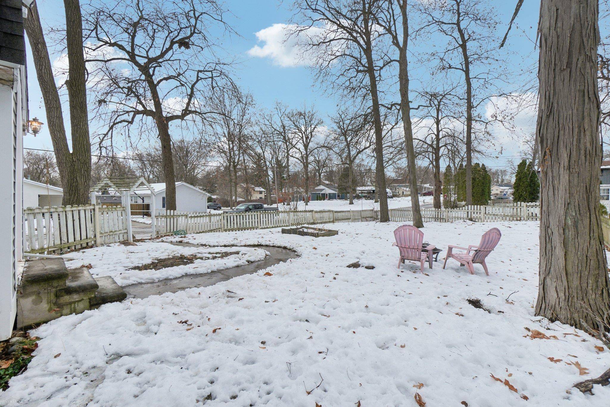 Waterford, MI 48328,3930 Mapleleaf RD