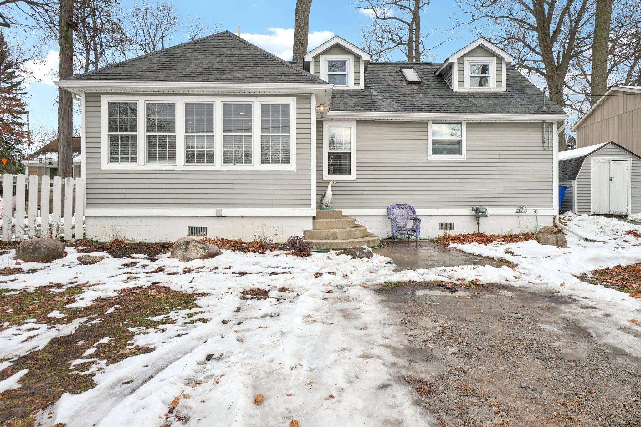 Waterford, MI 48328,3930 Mapleleaf RD