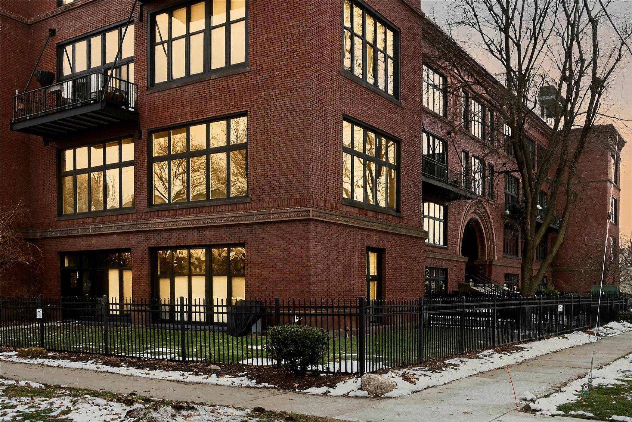 Grand Rapids, MI 49504,600 Broadway AVE NW #203