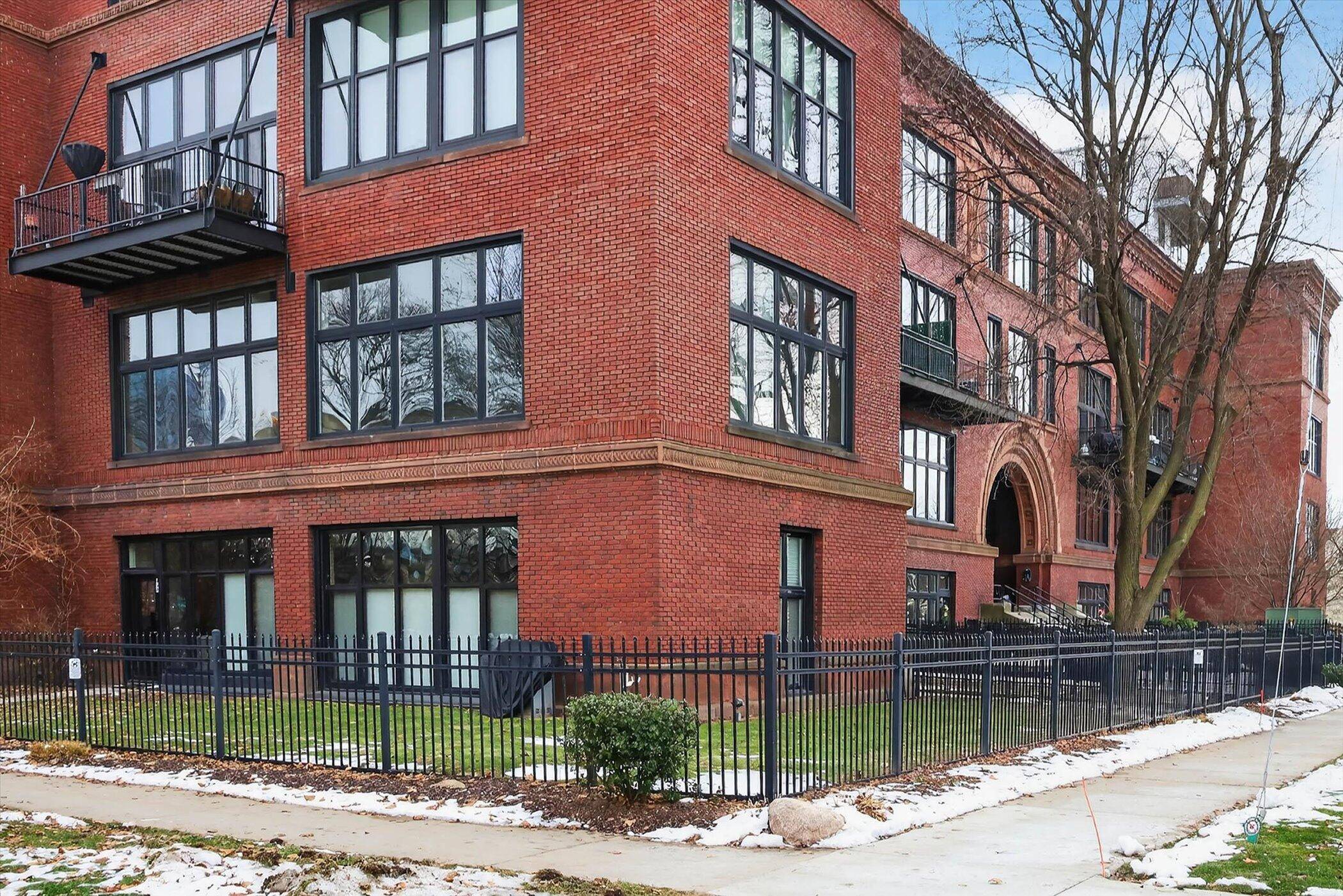 Grand Rapids, MI 49504,600 Broadway AVE NW #203