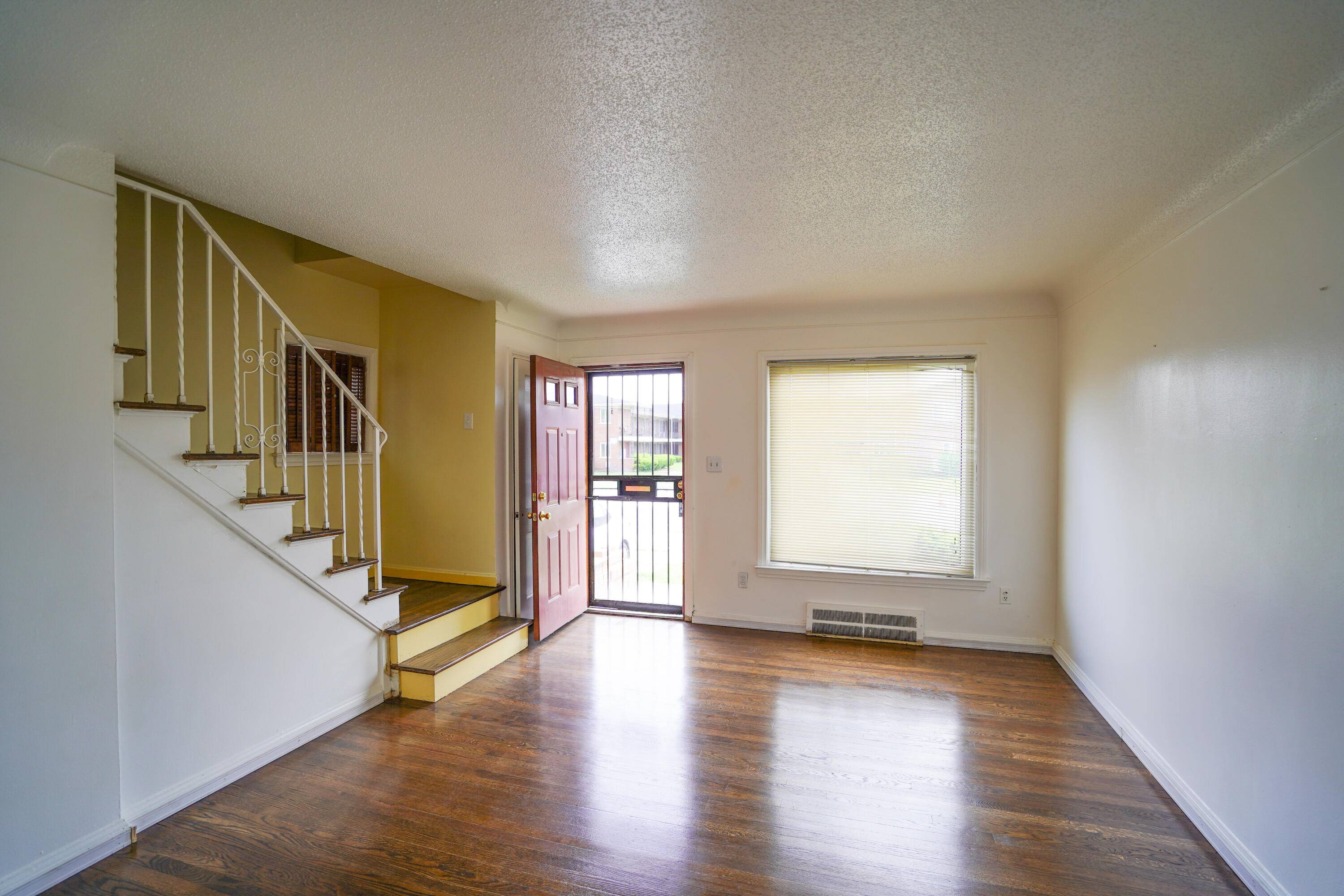 Detroit, MI 48235,17199 Meyers RD