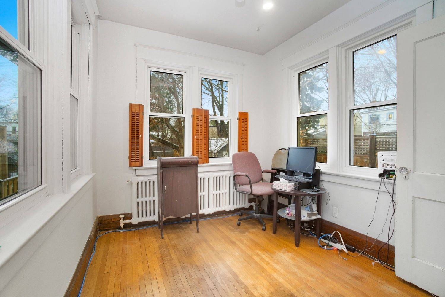 Toronto E02, ON M4L 3R8,130 Elmer AVE