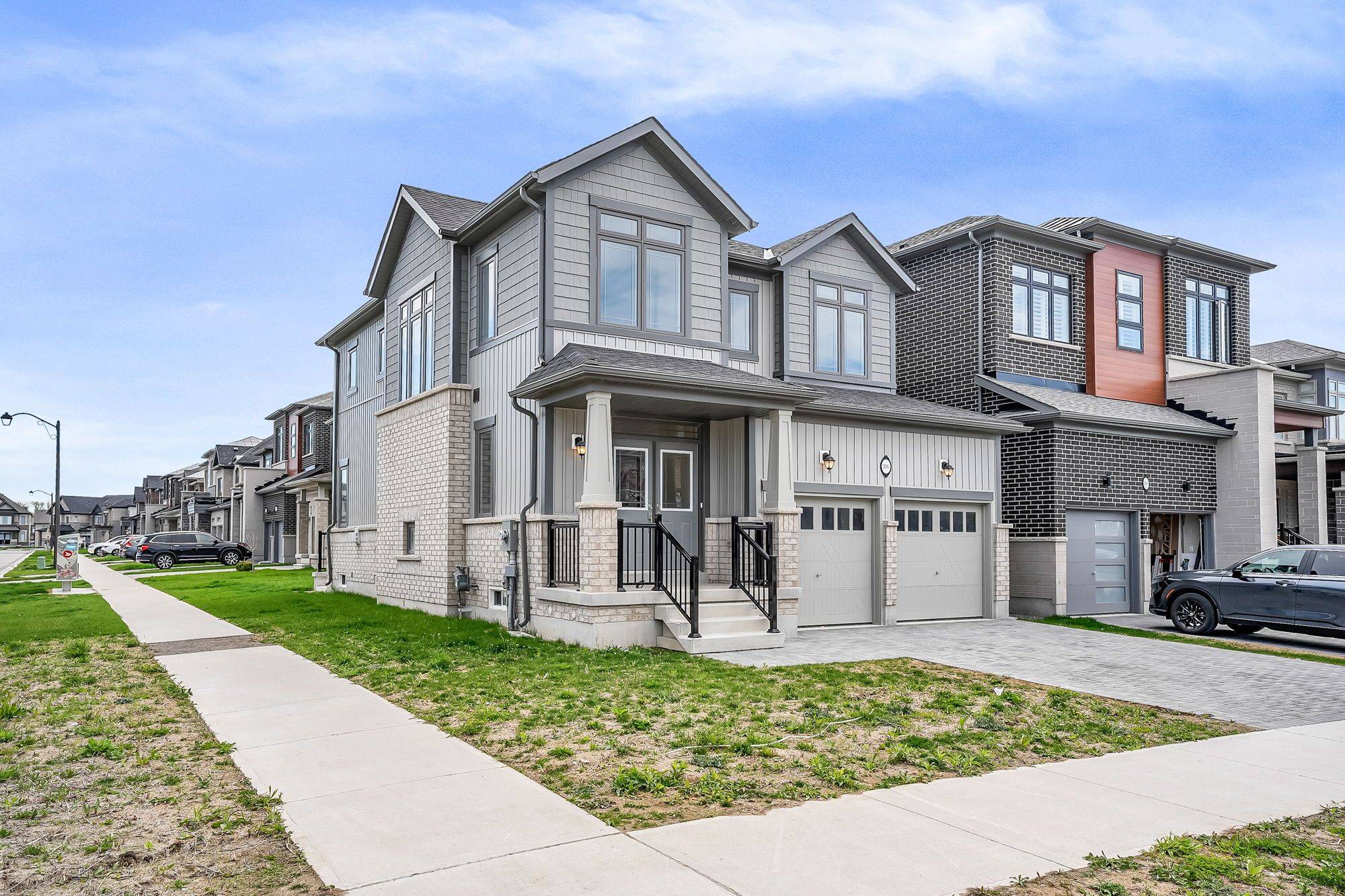 Oshawa, ON L1L 0T9,2091 Hallandale ST