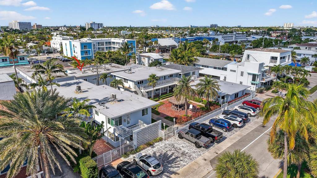 Lauderdale By The Sea, FL 33308,4228 N Ocean Dr #9