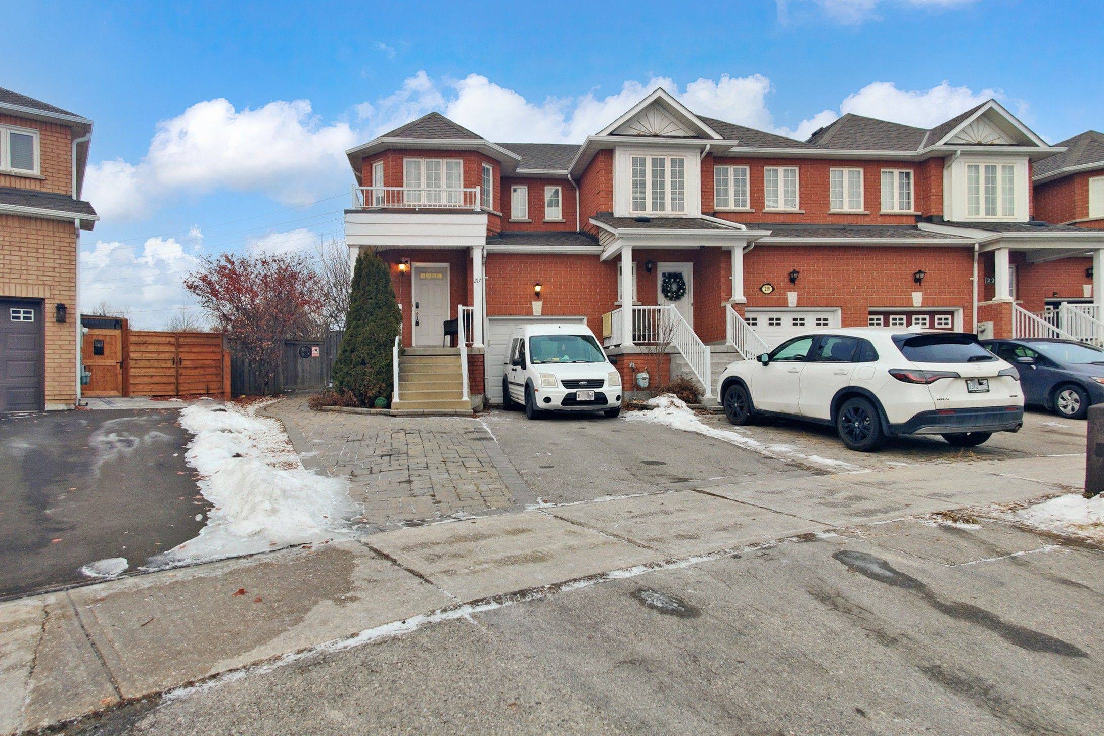 Vaughan, ON L6A 4A3,217 Stonebriar DR N