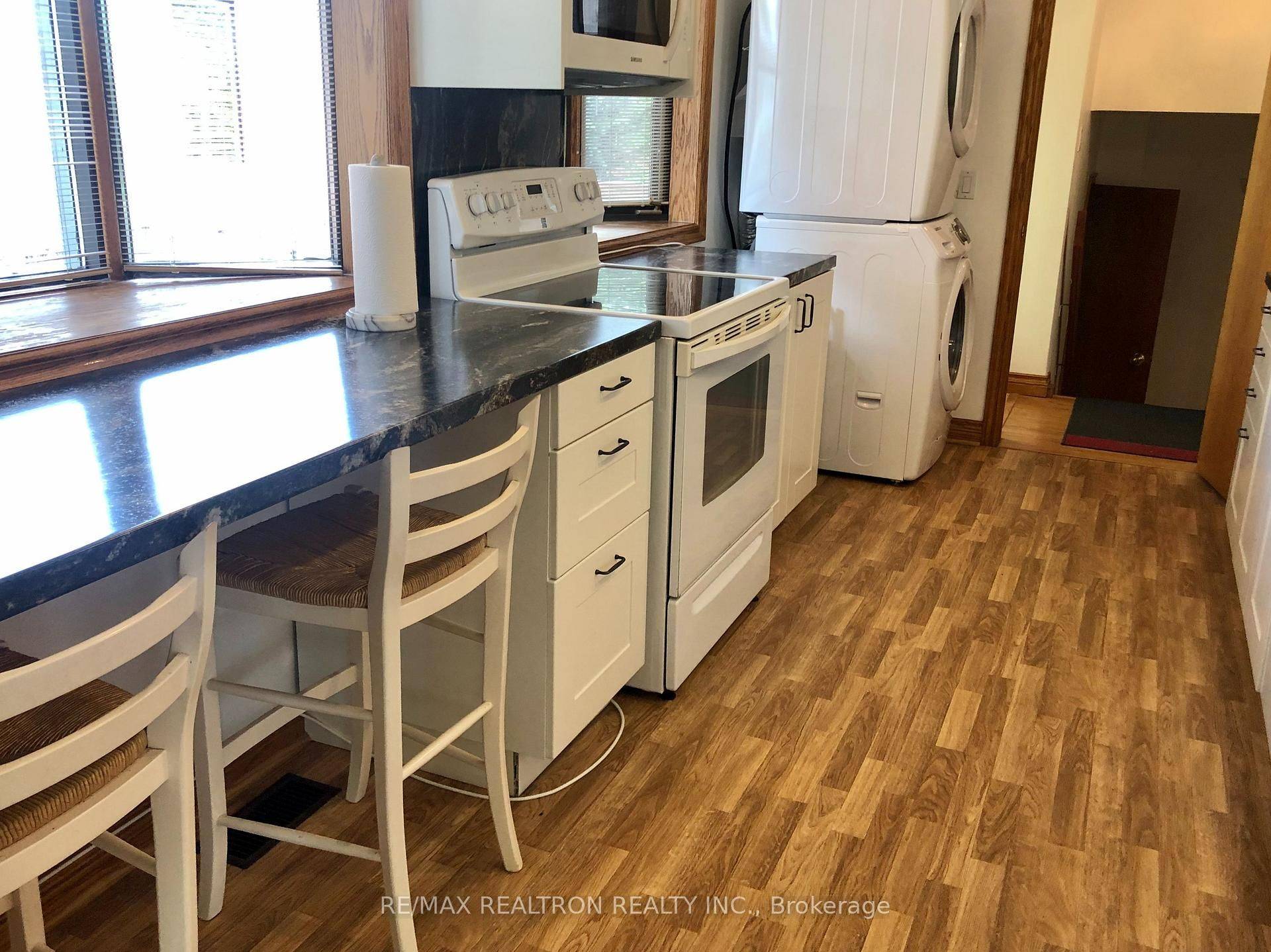 Richmond Hill, ON L4C 6V9,39 Spruce AVE