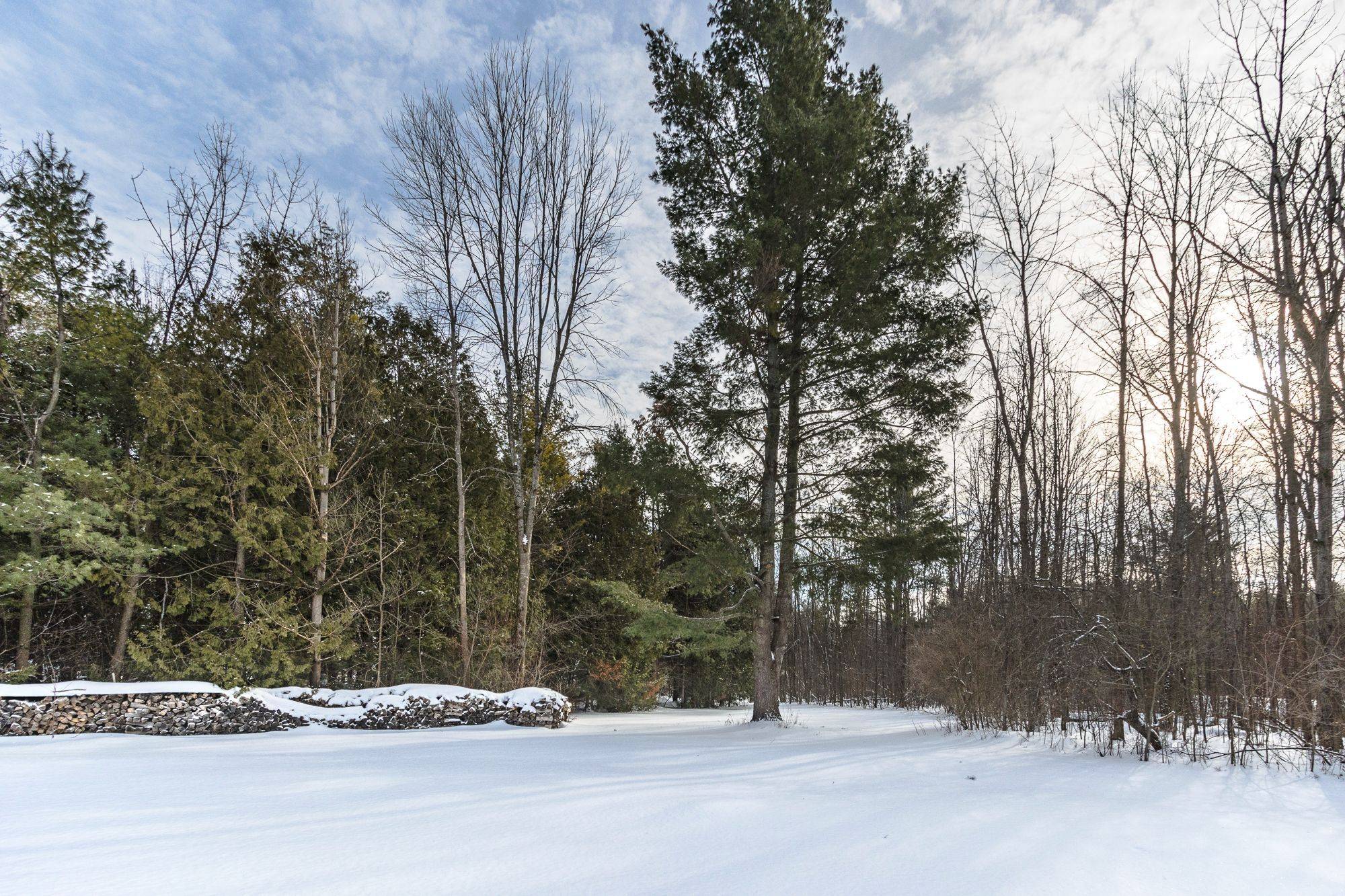 Tay, ON L0K 2A0,9 Davis DR