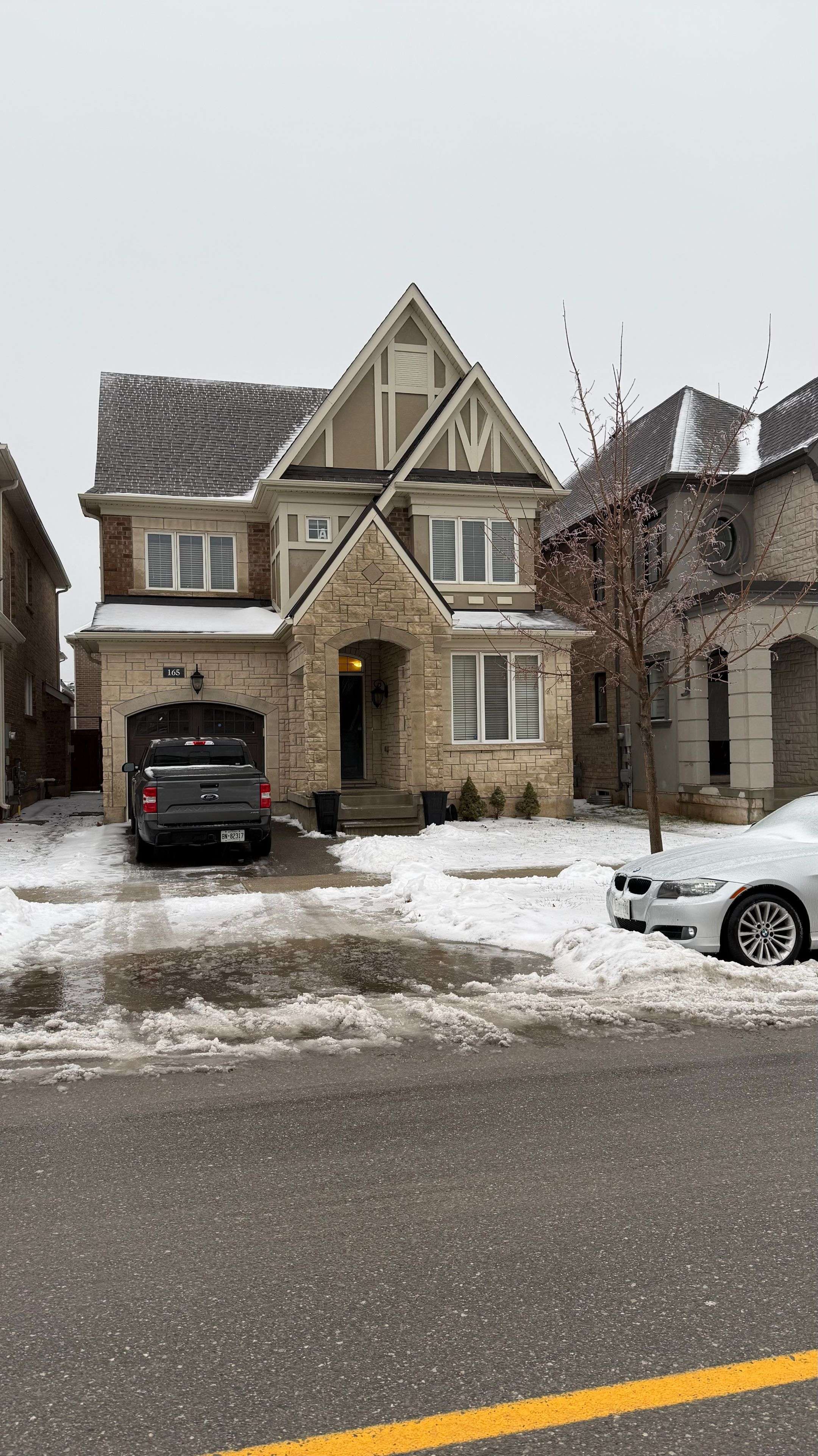 Oakville, ON L6H 0M8,165 Wheat Boom DR S