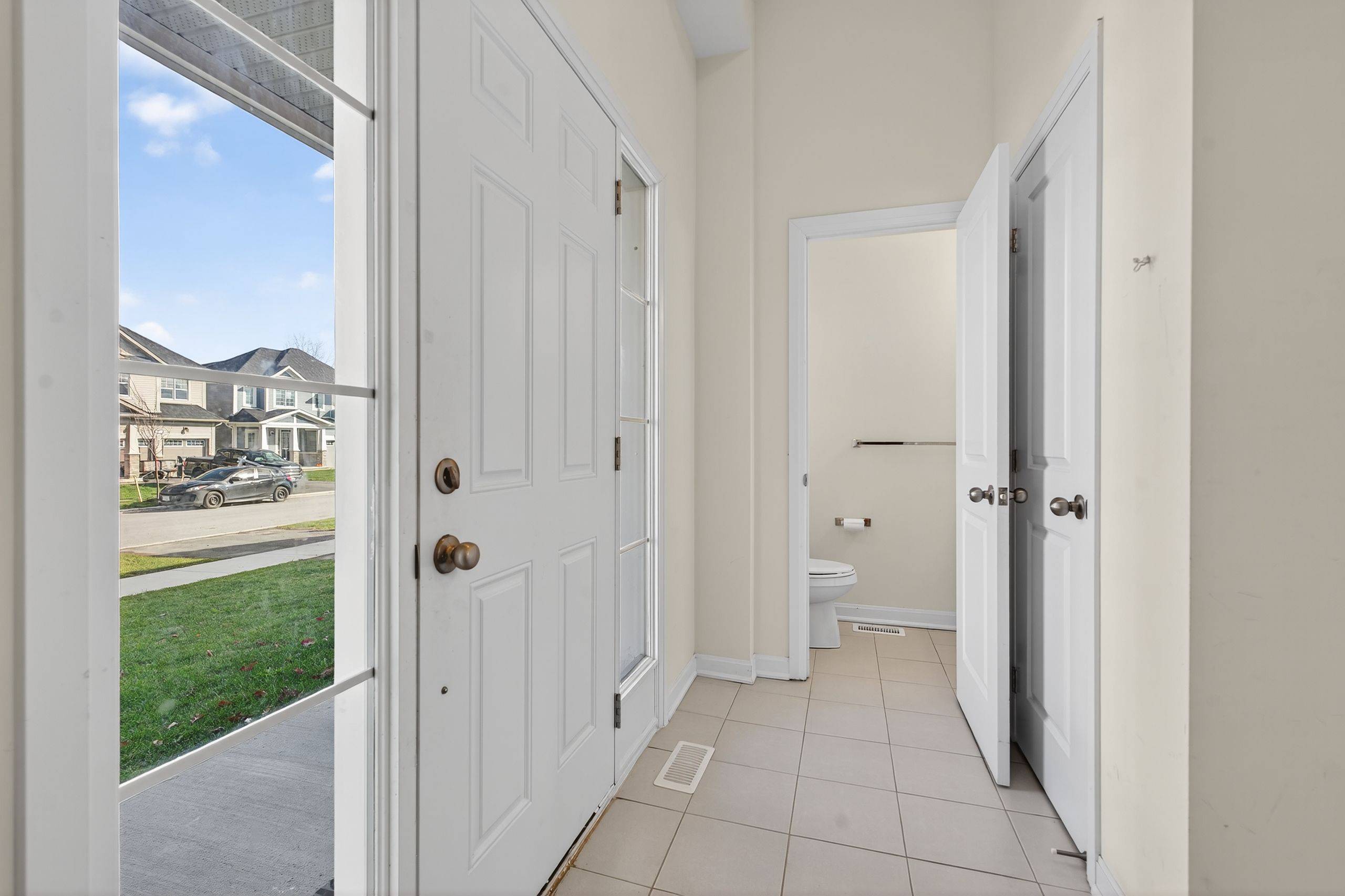 Loyalist, ON K0H 1G0,73 OAKMONT DR