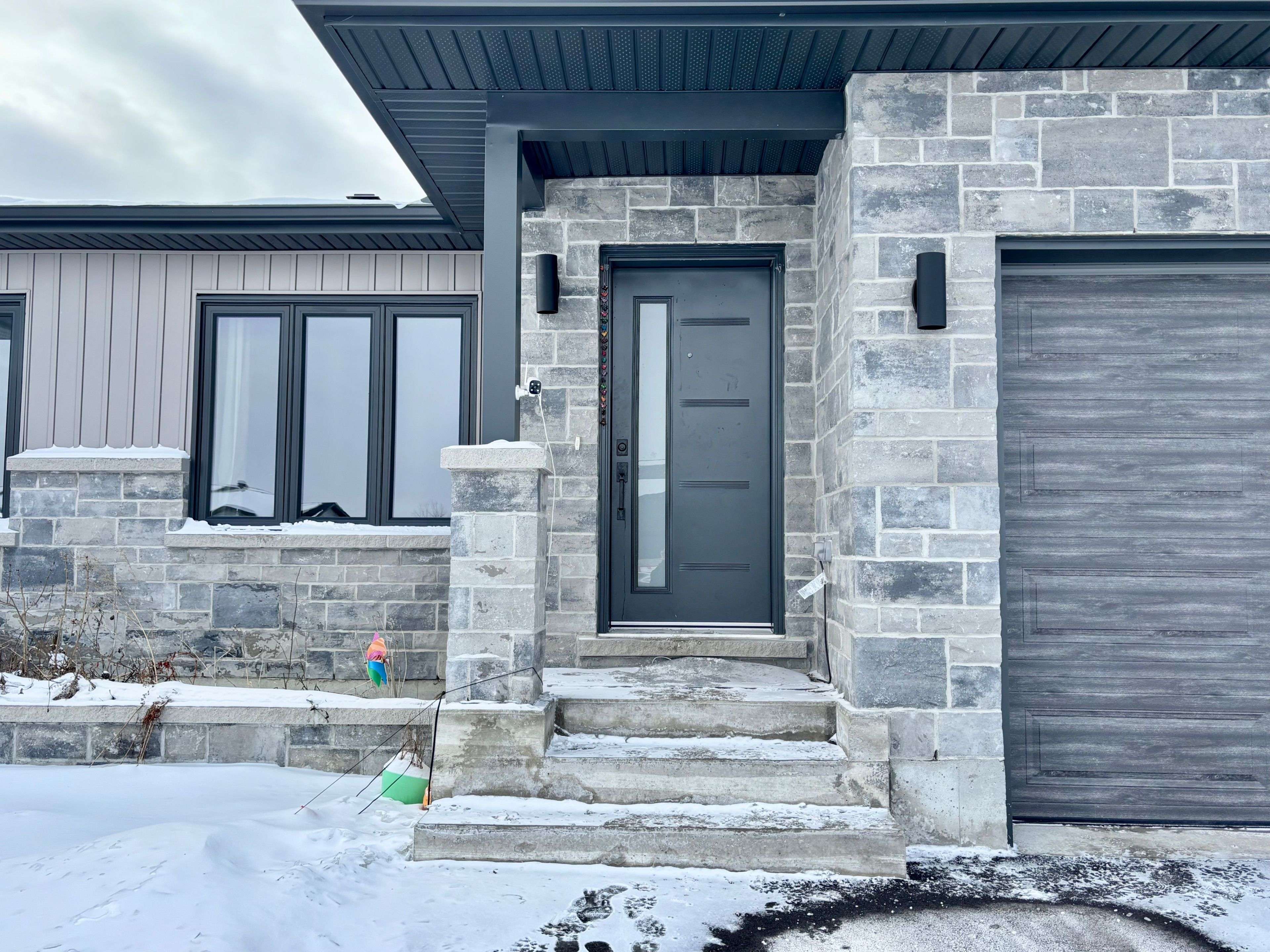 Cornwall, ON K6H 0J4,26 Portland DR