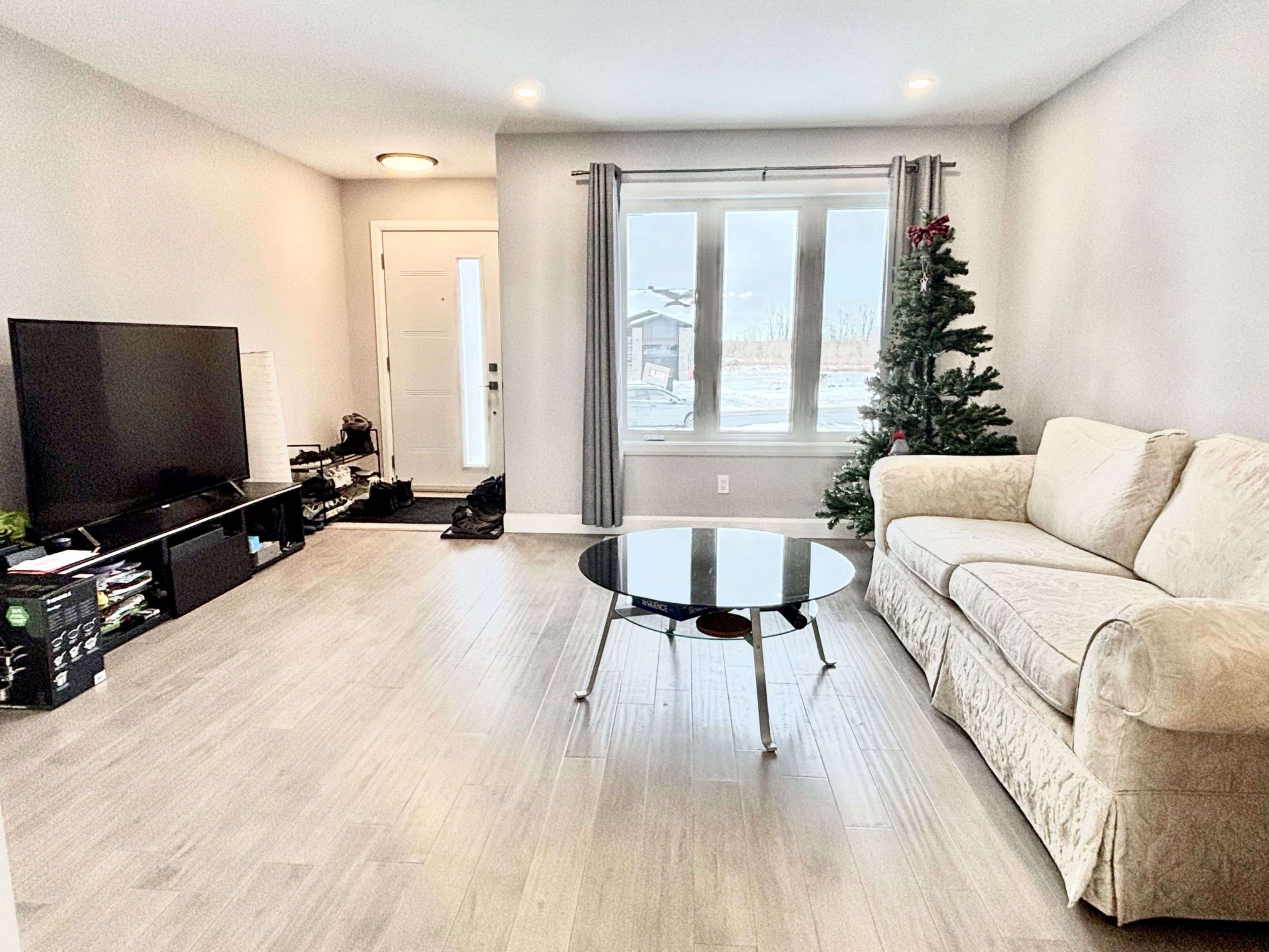 Cornwall, ON K6H 0J4,26 Portland DR