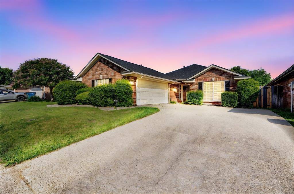 Waxahachie, TX 75165,709 Azalea Trail