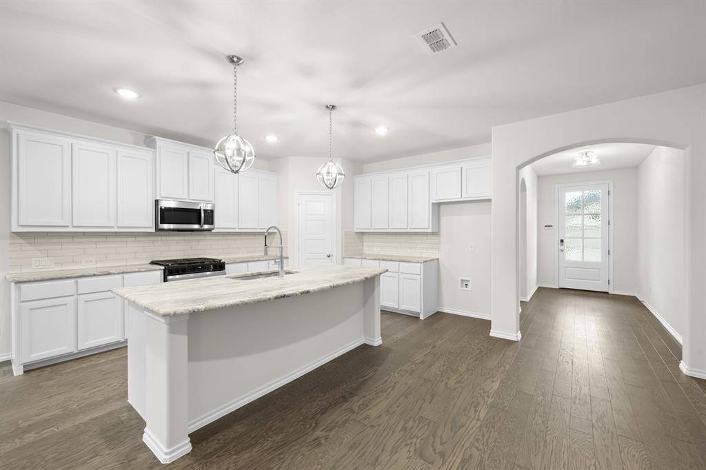 Joshua, TX 76058,7736 Gatevine Avenue