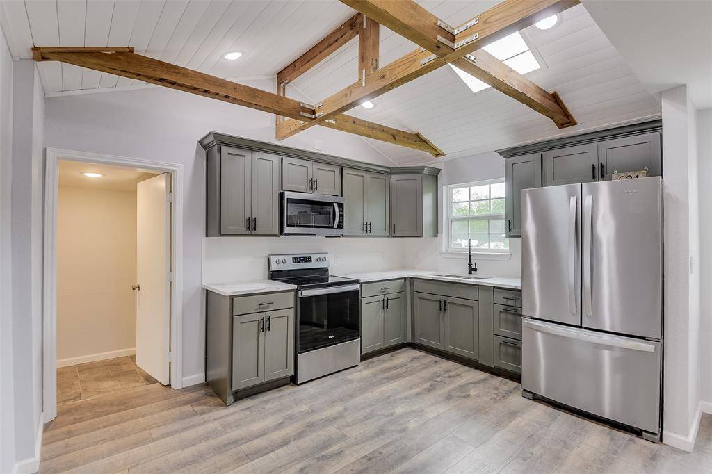 Everman, TX 76140,621 Prairie Street