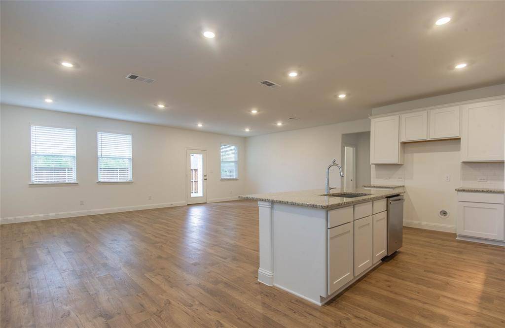 Melissa, TX 75454,204 Castle Rock Drive