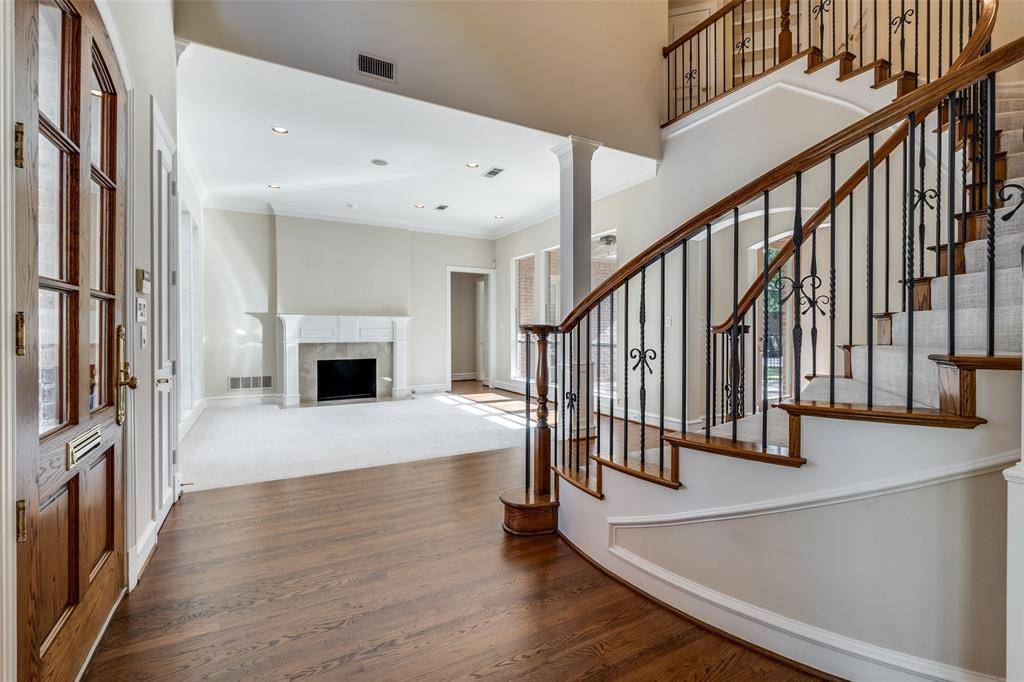 Dallas, TX 75225,6242 Joyce Way