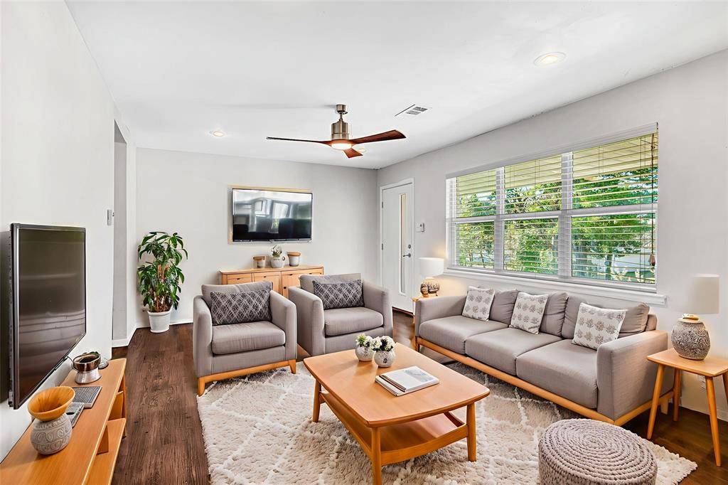 Rockwall, TX 75087,305 Renfro Street