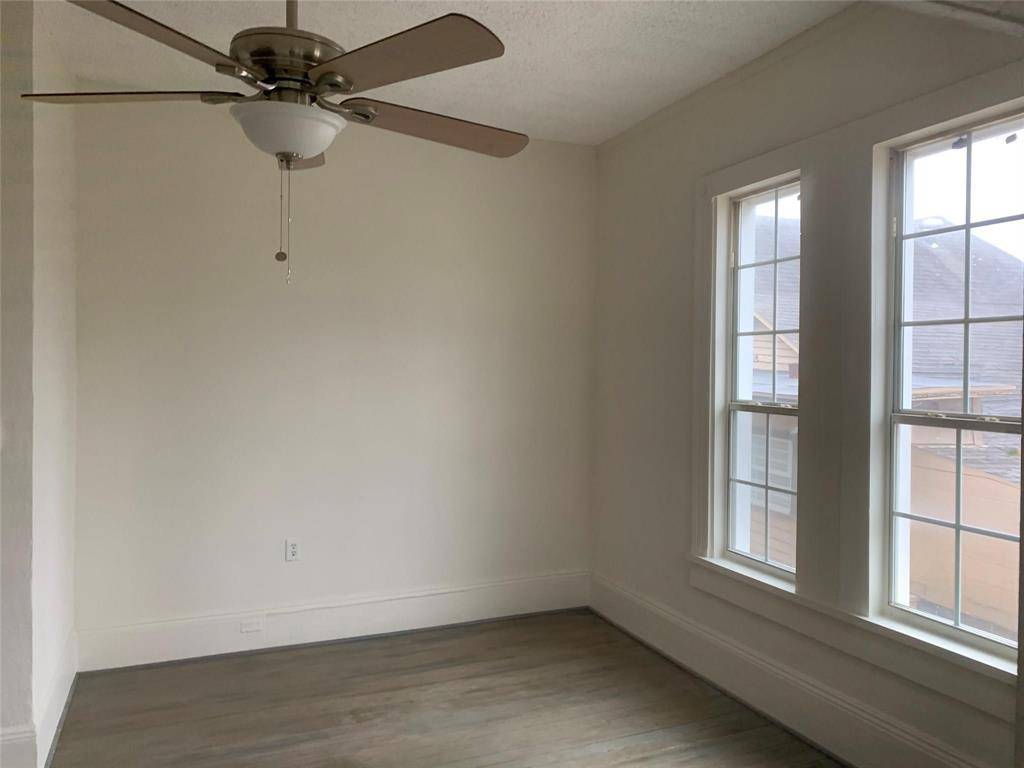 Denison, TX 75020,617 W Gandy Street W #3