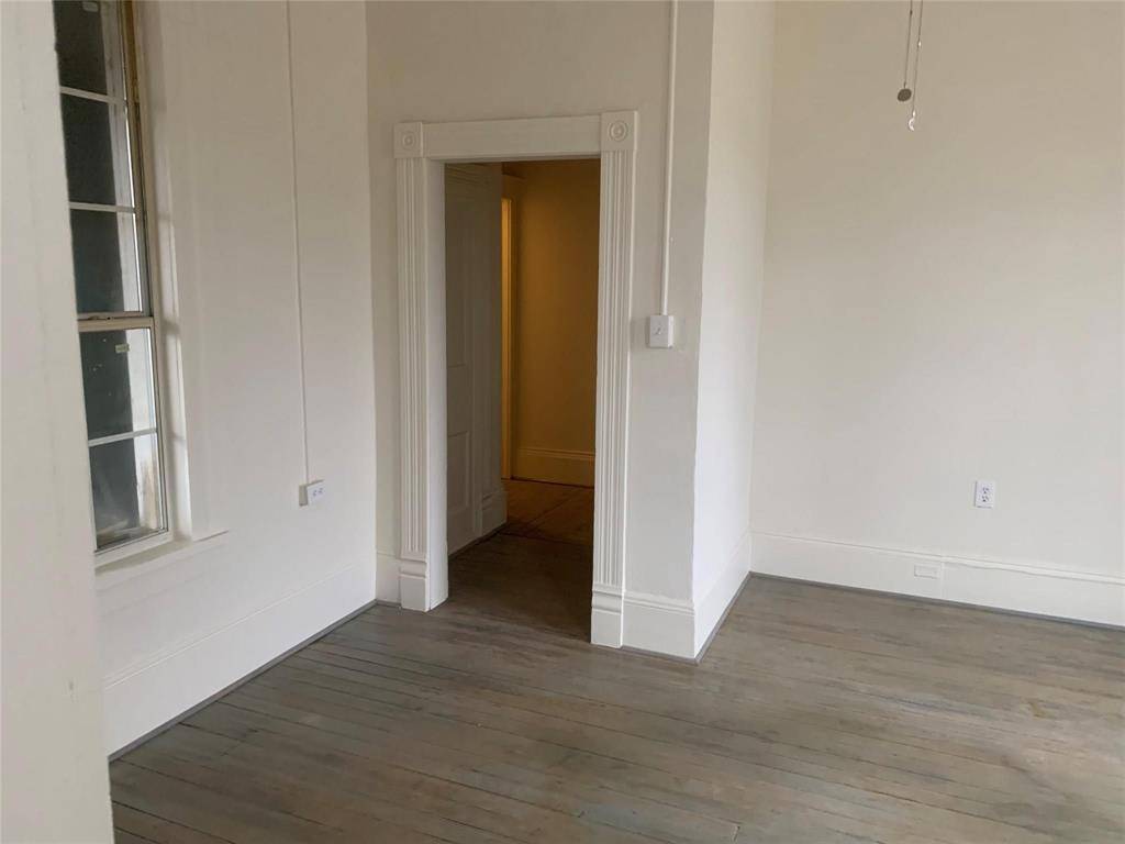 Denison, TX 75020,617 W Gandy Street W #3