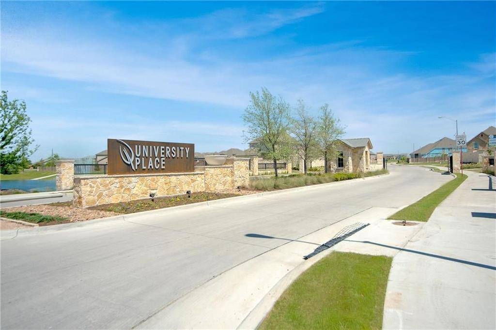 Dallas, TX 75252,8251 Agarito Way