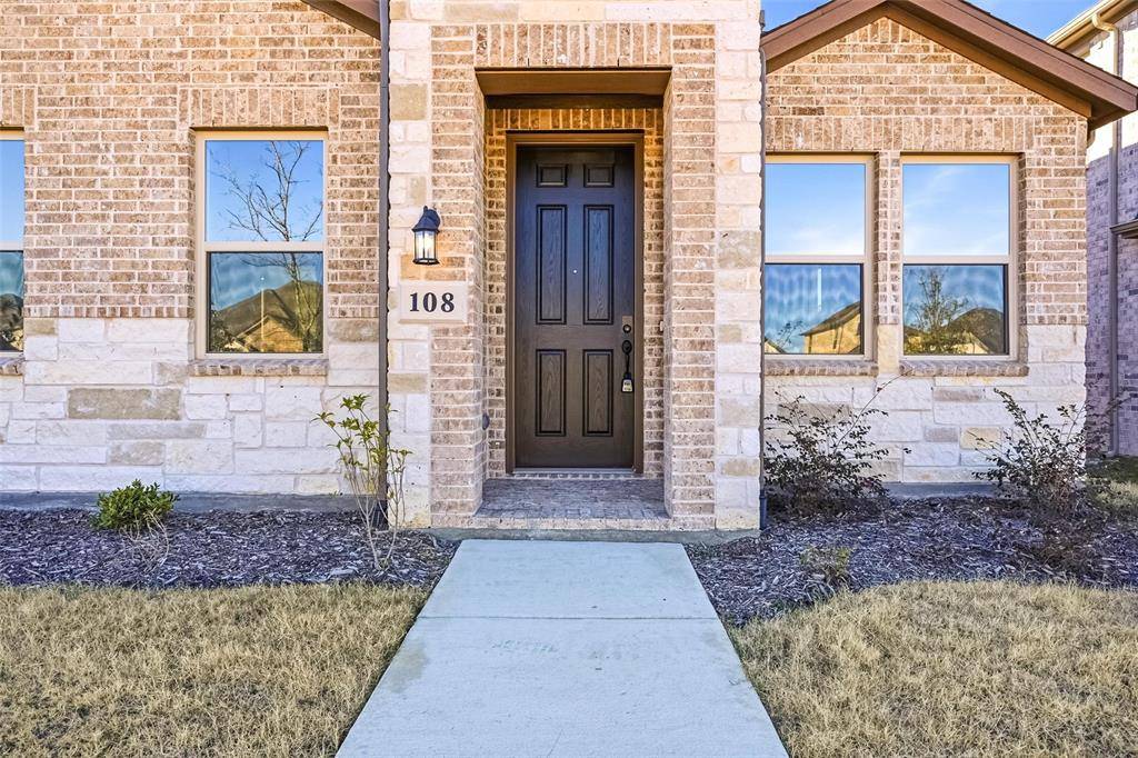 Celina, TX 75009,108 North Sky Drive