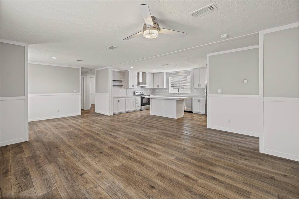 Granbury, TX 76048,915 Arkansas River Drive