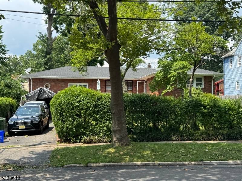 Roselle Boro, NJ 07203,210 W 7Th Ave