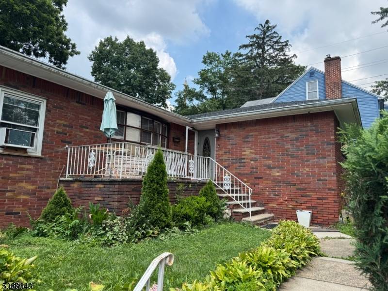 Roselle Boro, NJ 07203,210 W 7Th Ave