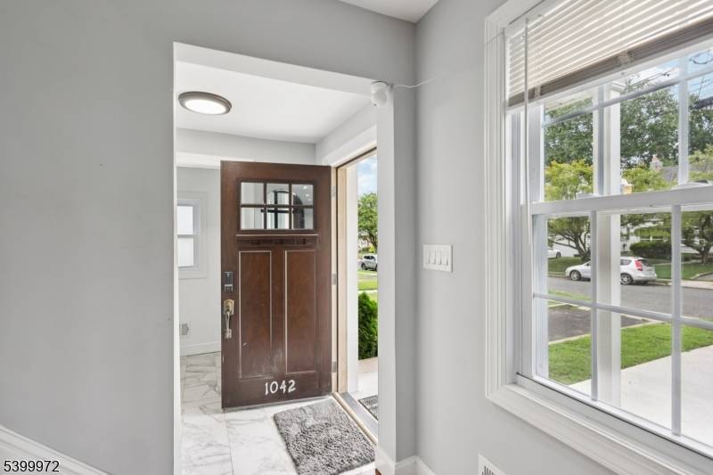 Union Twp., NJ 07083,1042 Battle Hill Terrace