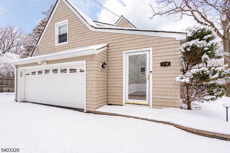 Mountainside Boro, NJ 07092,170 New Providence Rd