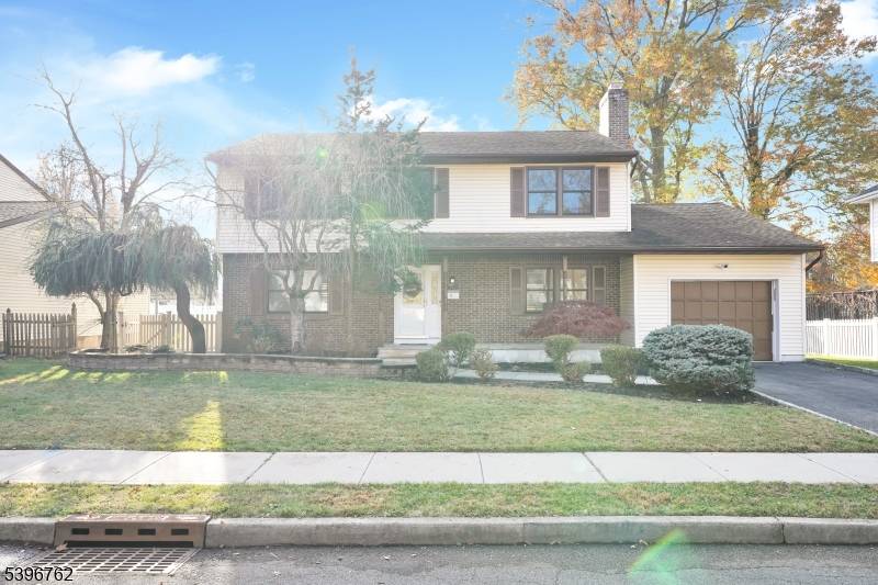 Edison Twp., NJ 08817,11 LENOX STREET