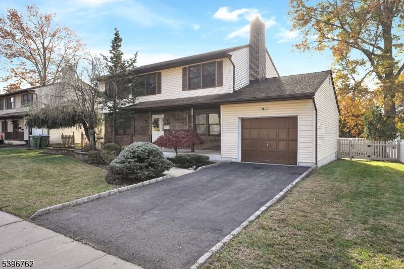 Edison Twp., NJ 08817,11 LENOX STREET