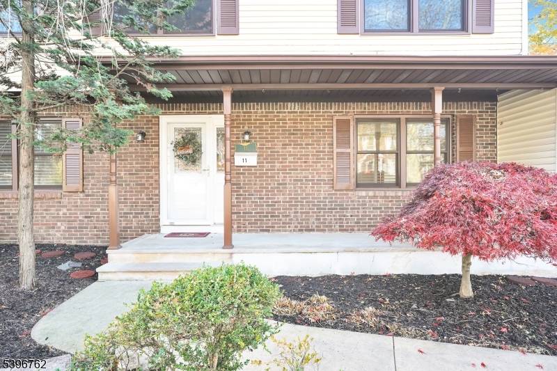 Edison Twp., NJ 08817,11 LENOX STREET