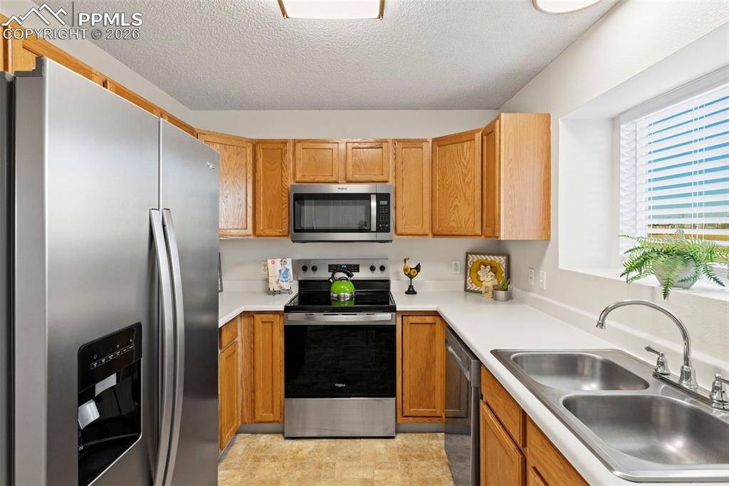 Colorado Springs, CO 80916,4809 Live Oak DR