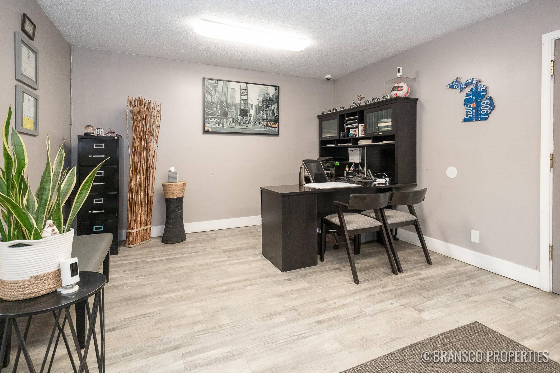 Grand Rapids, MI 49548,2960 Division AVE S