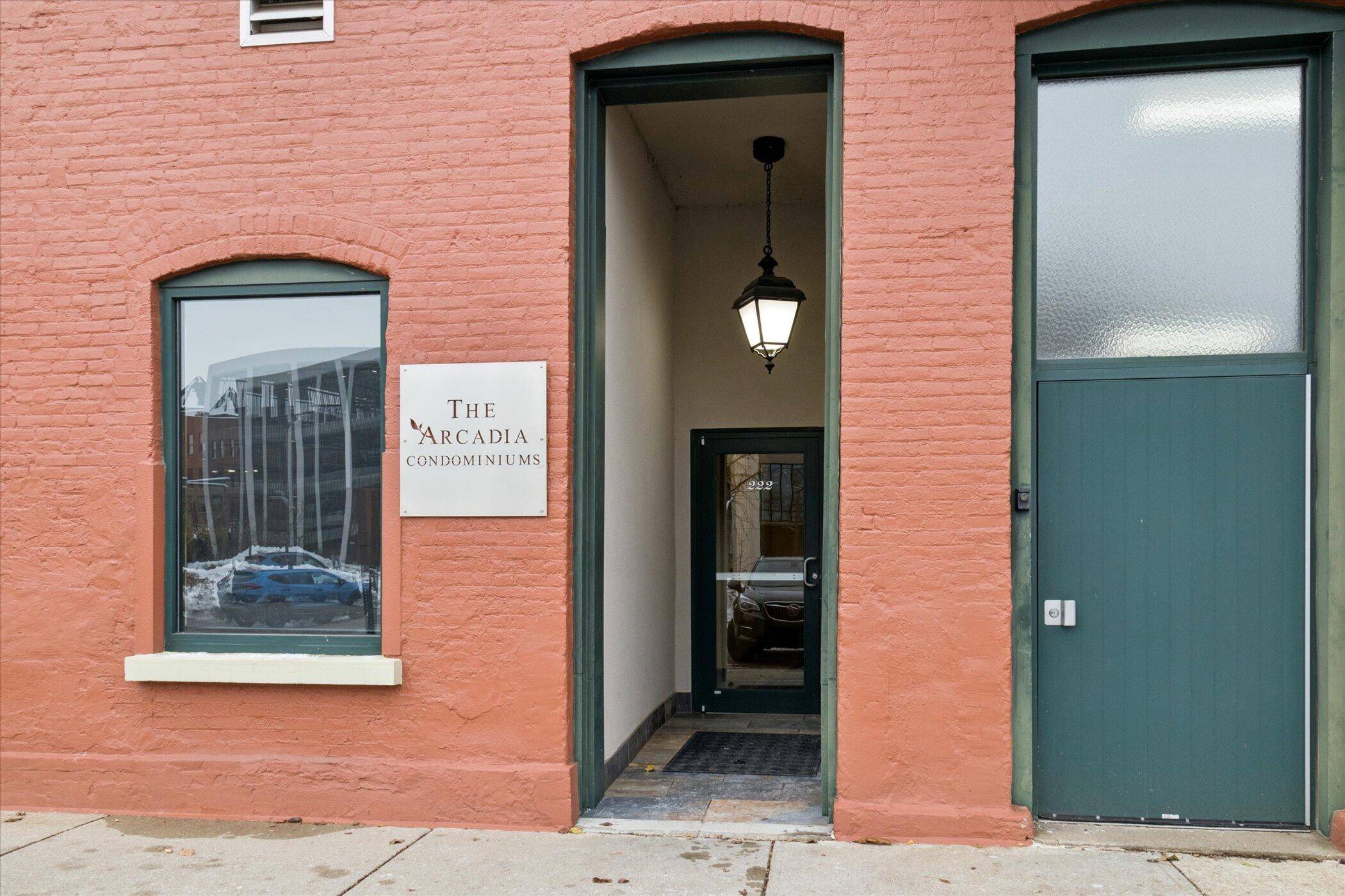 Kalamazoo, MI 49007,222 N Kalamazoo Mall, 200