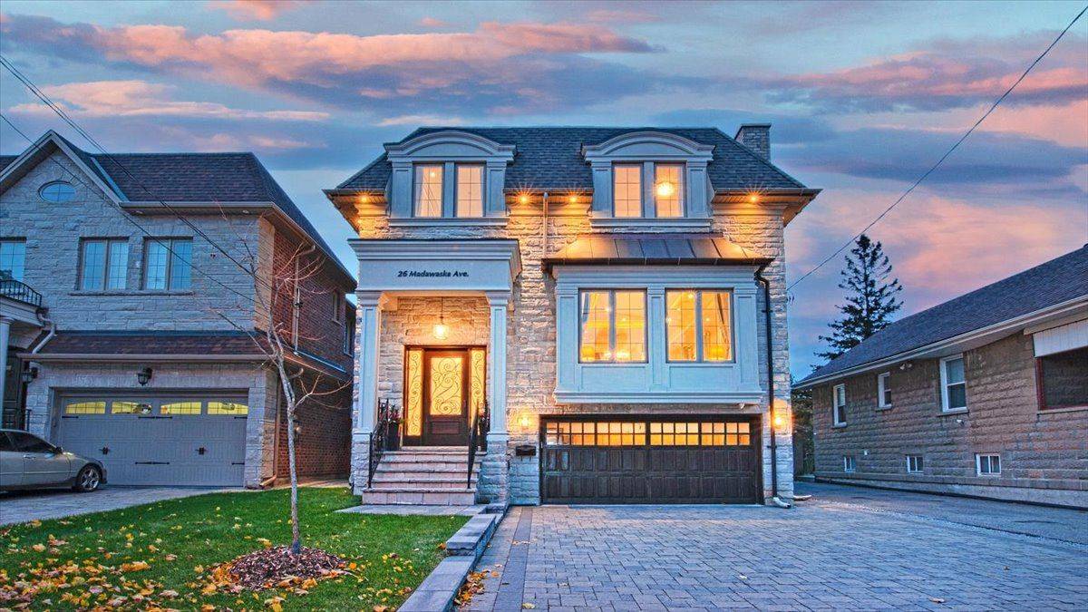 Toronto C14, ON M2M 2P9,26 Madawaska AVE