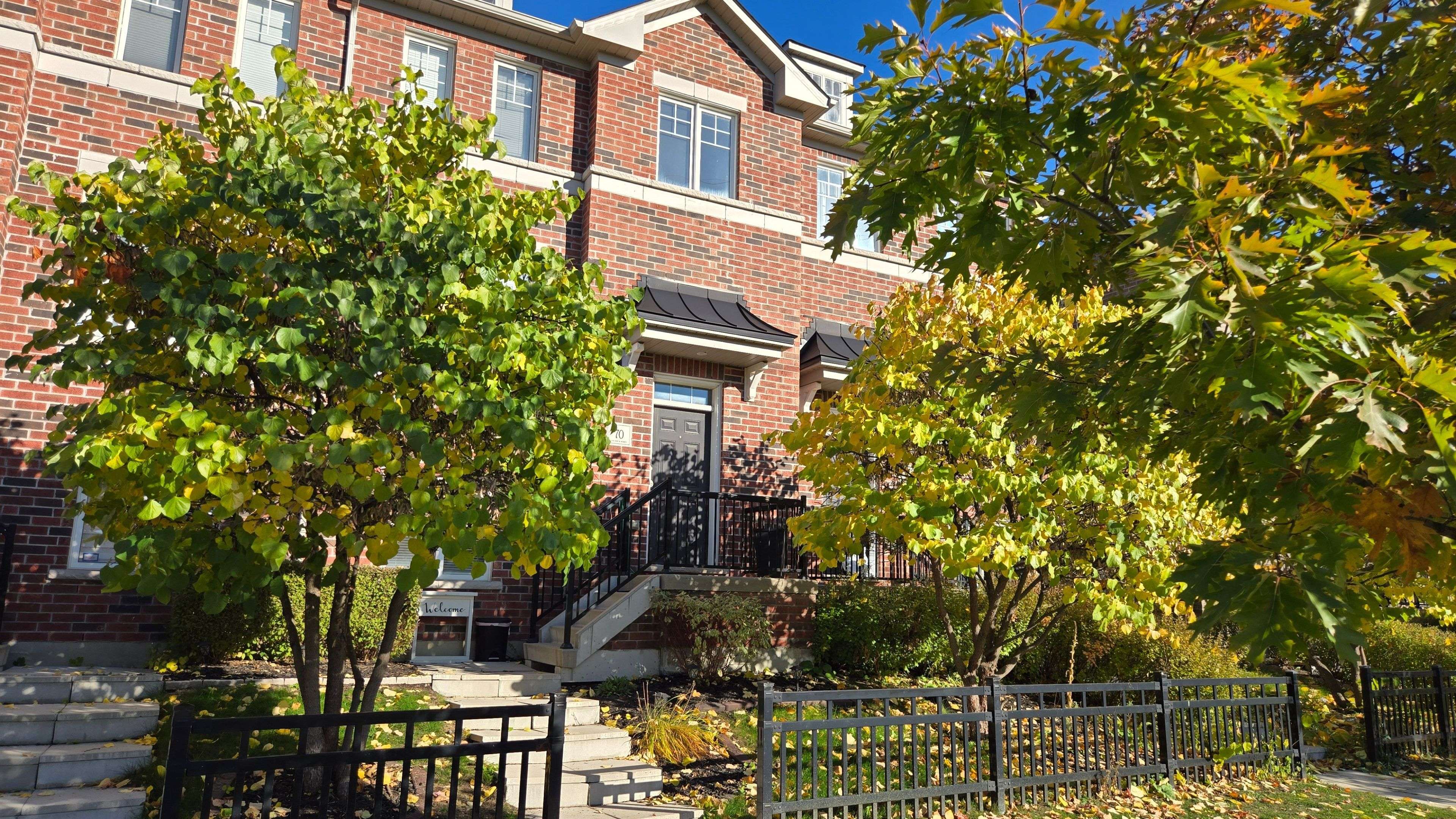 Clarington, ON L1C 0S4,70 Streathern WAY