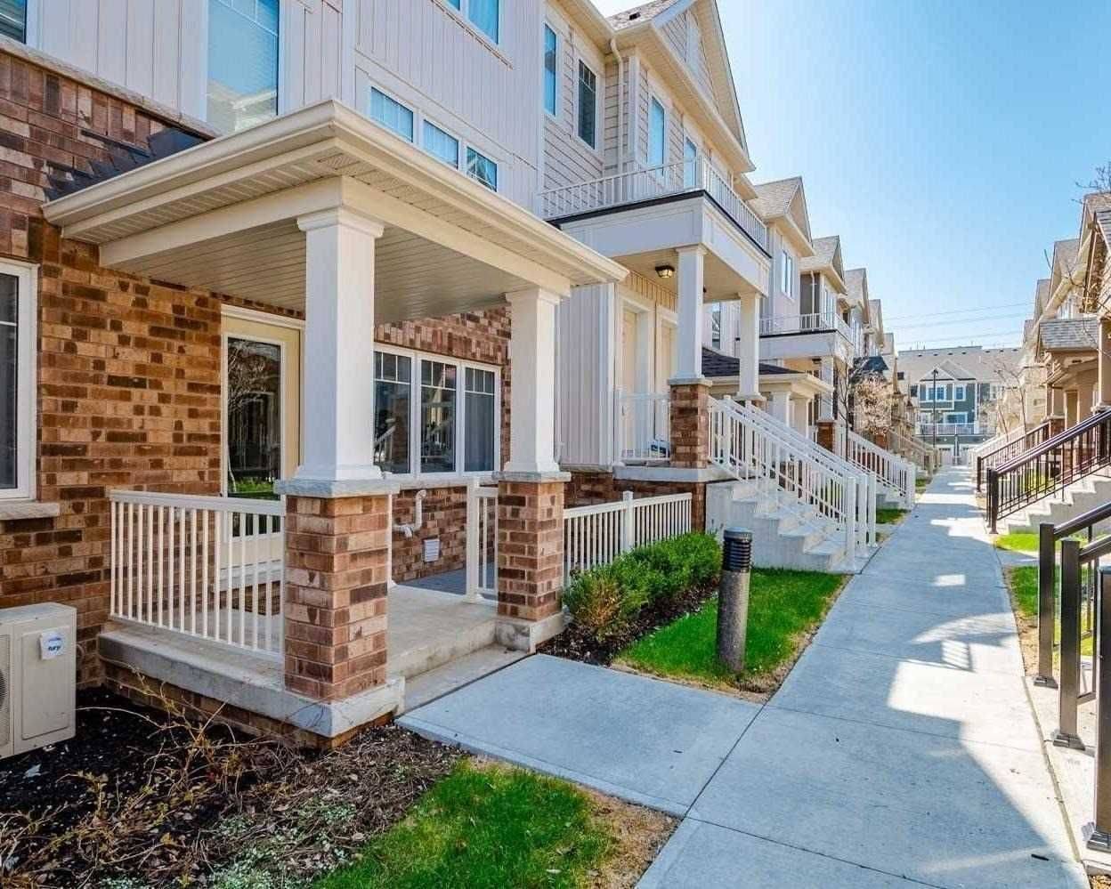 Oshawa, ON L1L 0J5,2500 Hill Rise CT #66