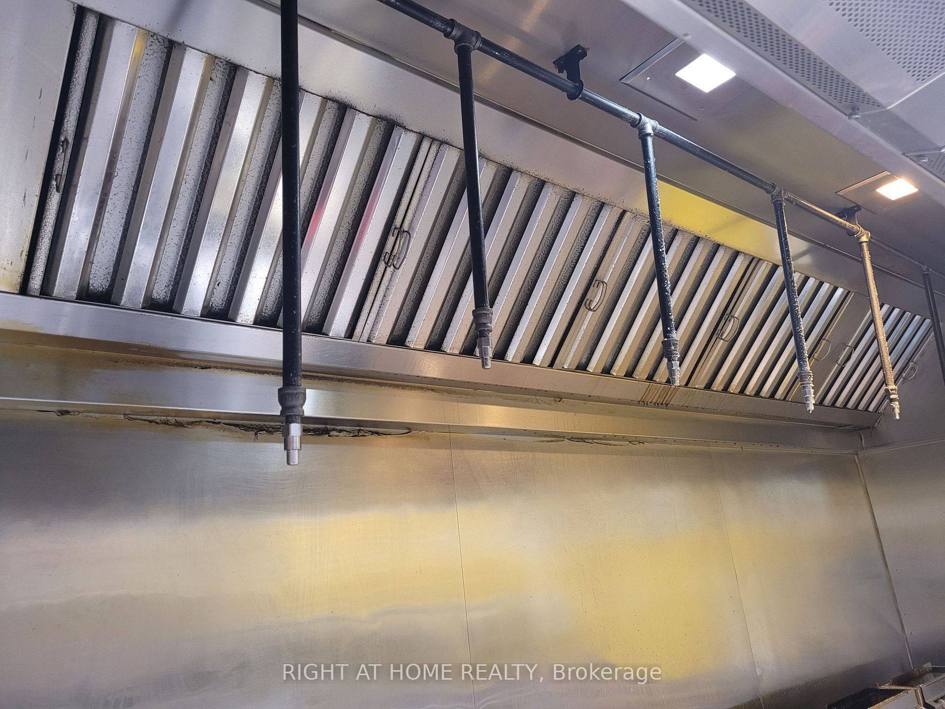 Toronto E09, ON M1P 4P5,300 Borough DR #FC-13