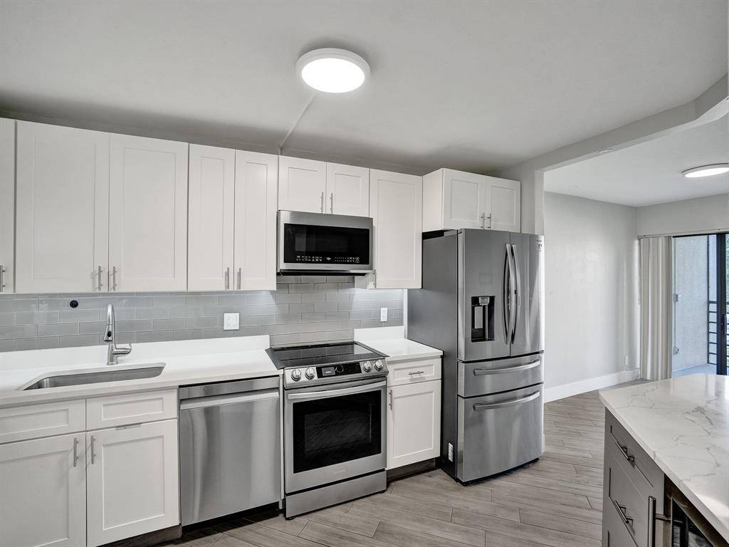 Boca Raton, FL 33433,5851 E Camino Del Sol #305