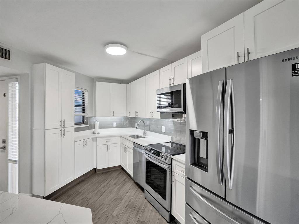 Boca Raton, FL 33433,5851 E Camino Del Sol #305