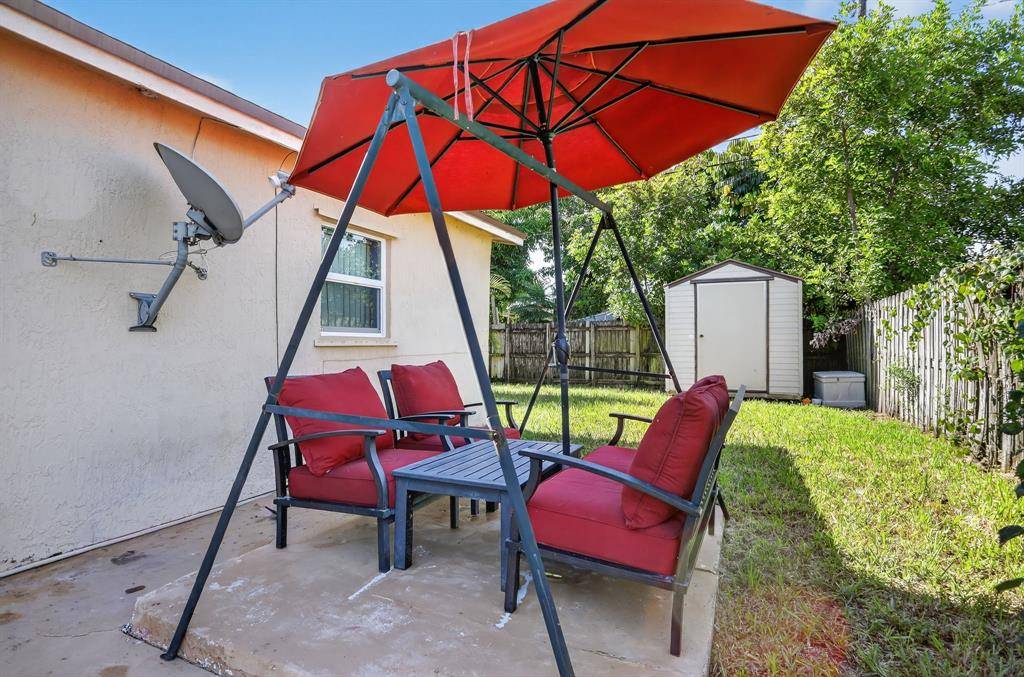 Pompano Beach, FL 33060,560 NW 21st Ct