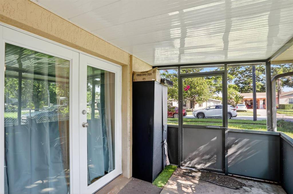 Pompano Beach, FL 33060,560 NW 21st Ct