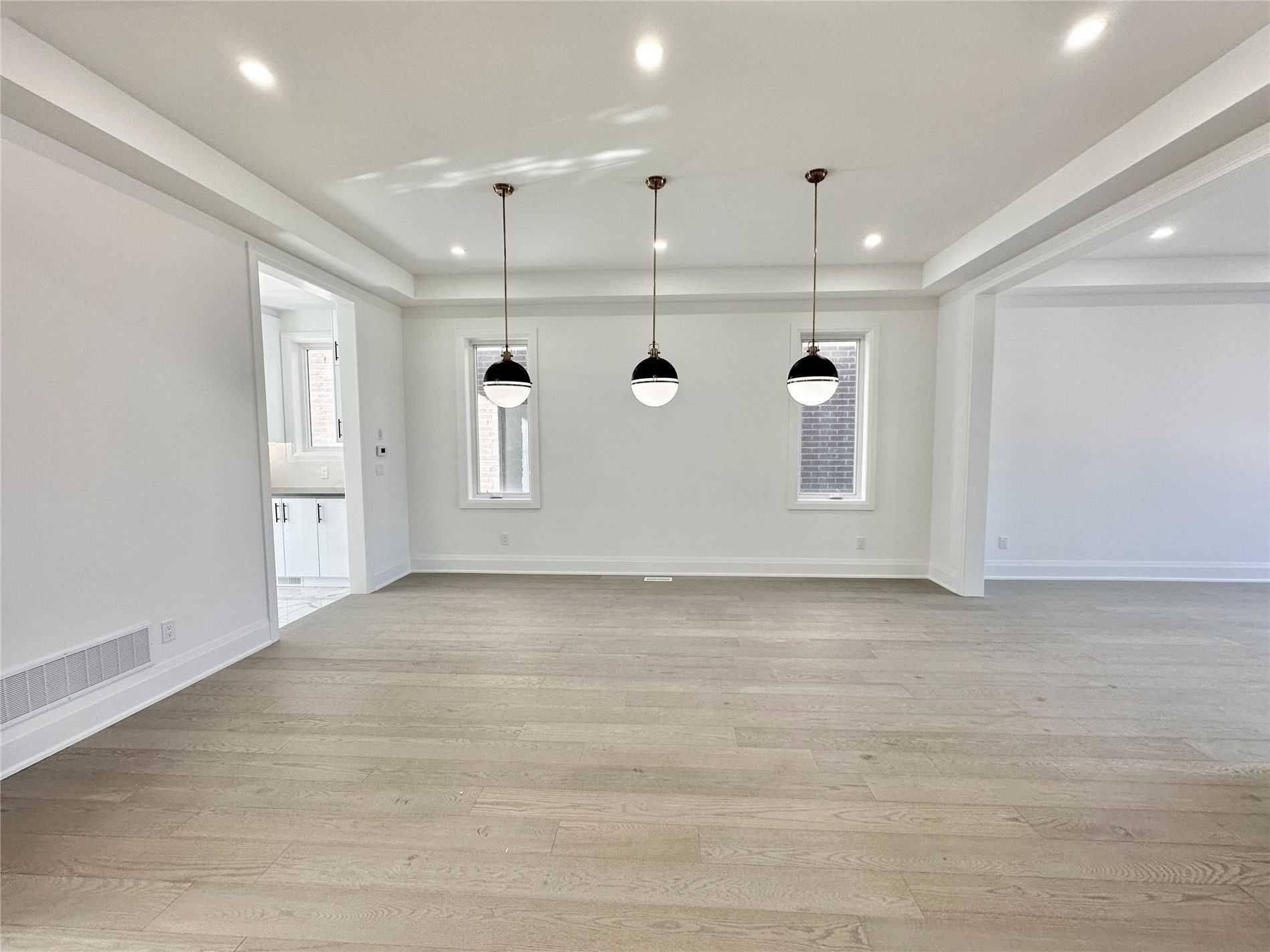 East Gwillimbury, ON L9N 0W4,80 Silk Twist DR