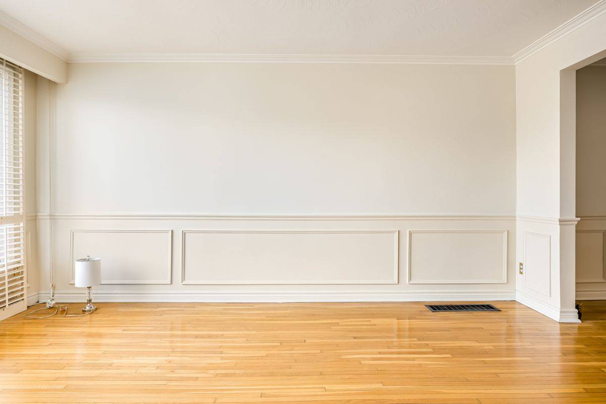 Toronto W04, ON M6M 4X5,16 Martini DR