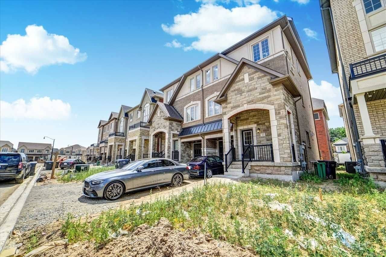 Brampton, ON L6Y 0H8,50 Hashmi PL #Upper