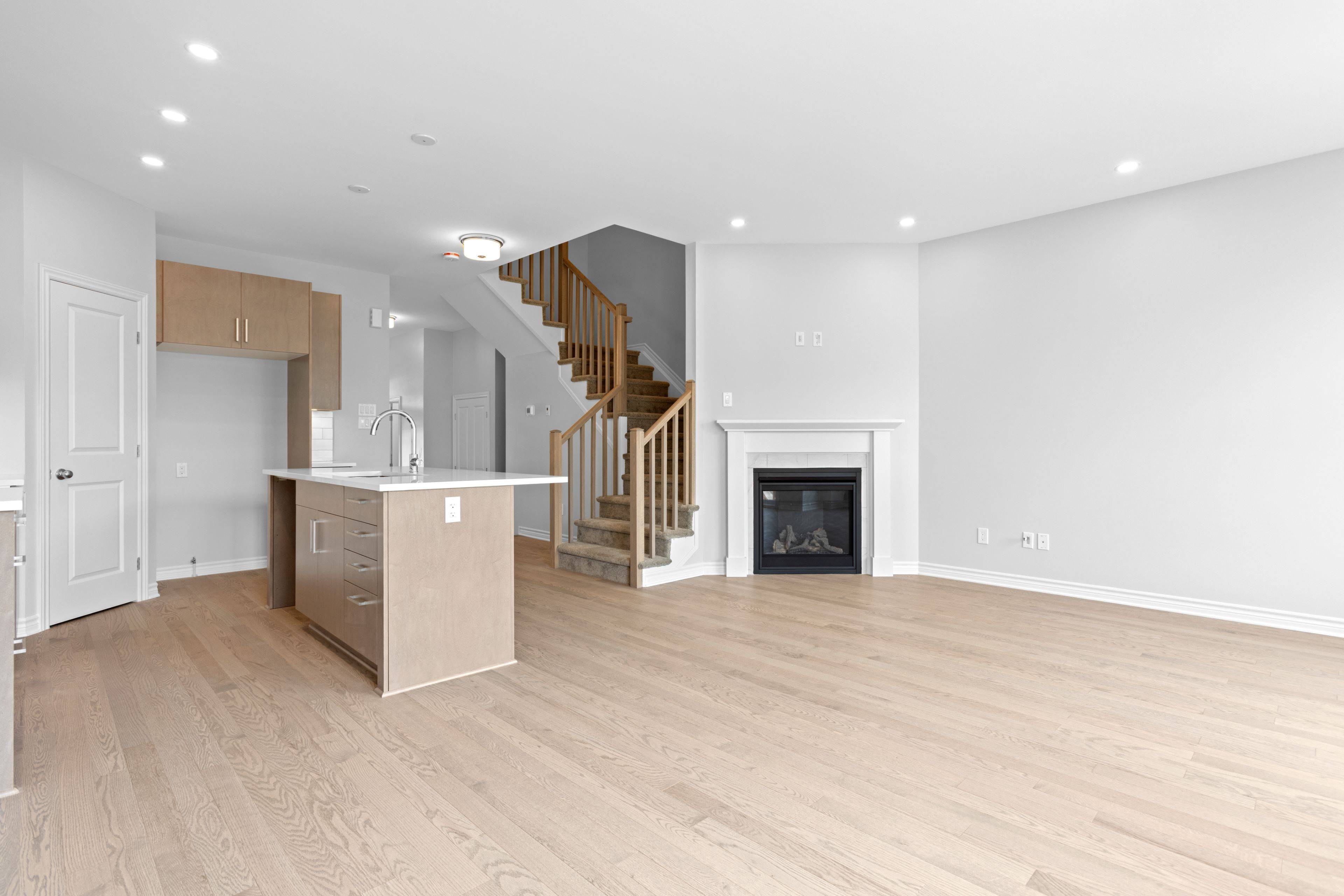 Orleans - Cumberland And Area, ON K4A 5N3,797 Antonio Farley ST